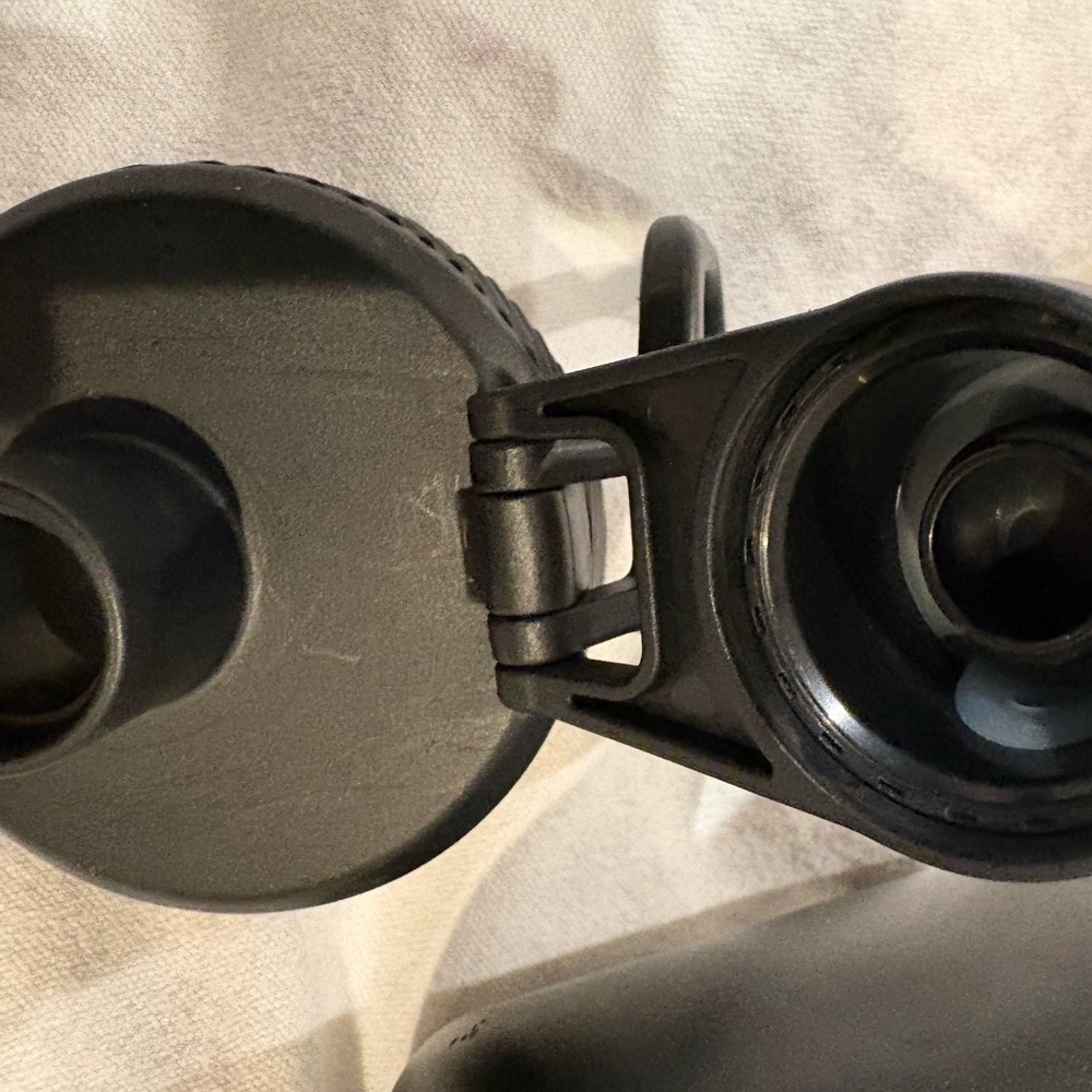 Lululemon Athletica Black and Gray Water Bottles - Picture 10 of 15